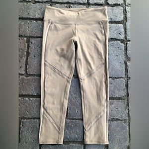 Alo Yoga Women’s Workout Continuity Capri Leggings Size Small